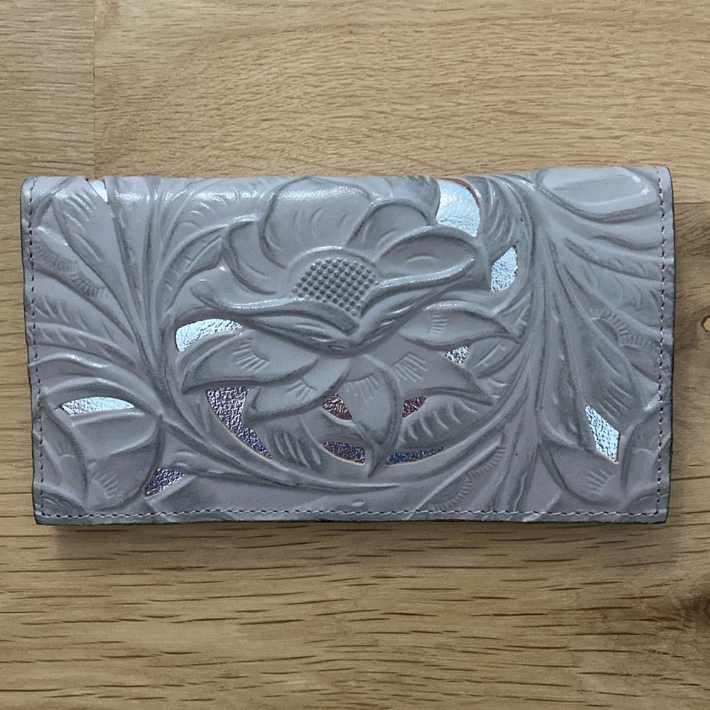 💓NEW!! PATRICIA NASH wallet💓